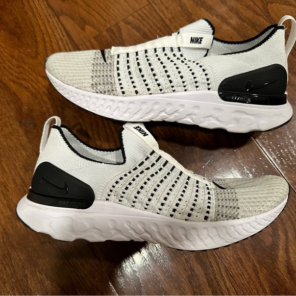 Nike Other - Nike React Phantom Run Flyknit 2